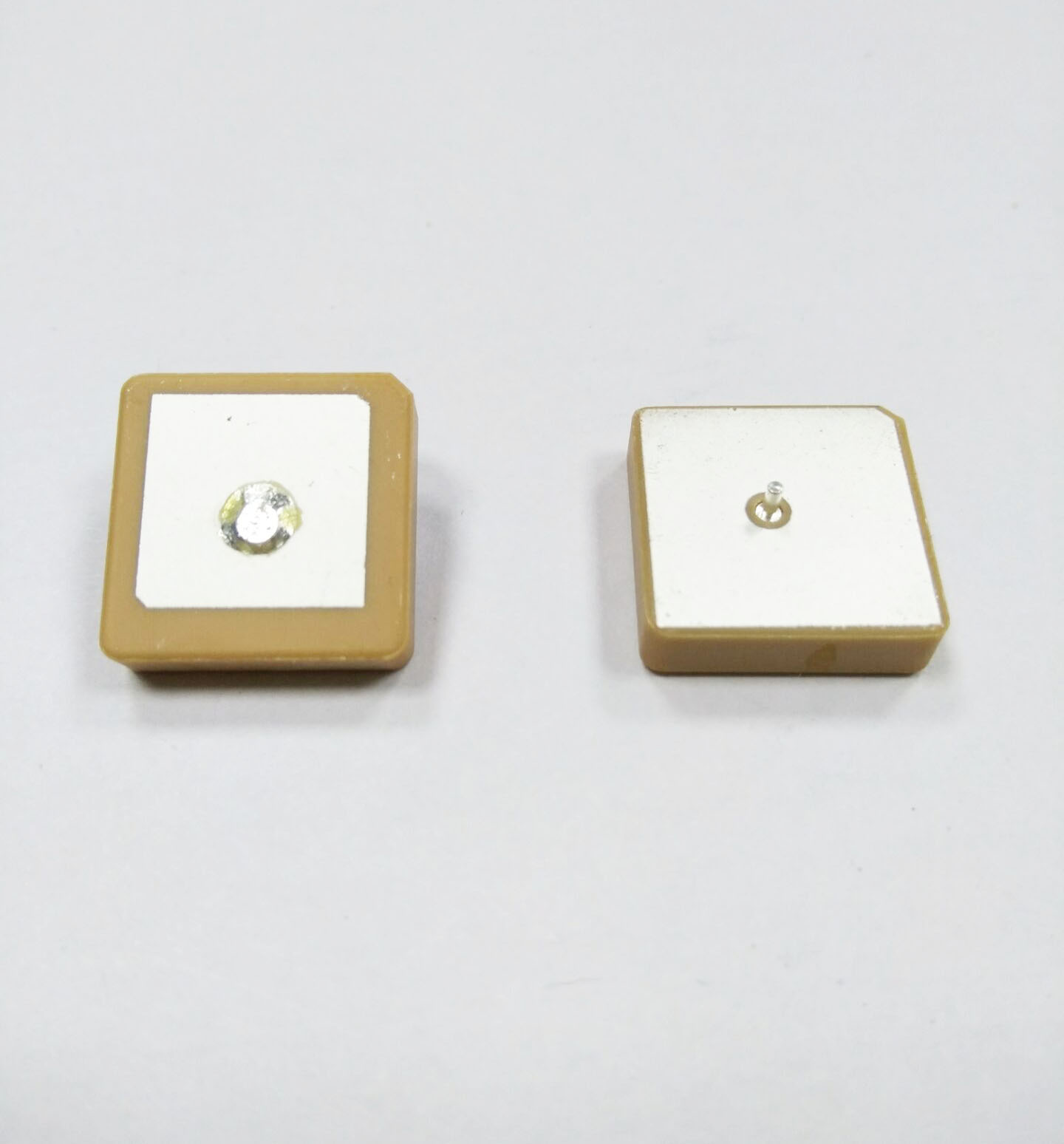 GPS陶瓷天線1540 內(nèi)置天線 衛(wèi)星天線  導(dǎo)航  廠家直銷